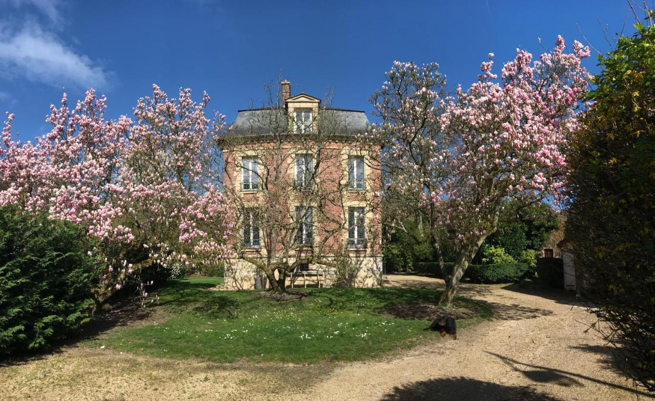 Bed and Breakfast L'Atelier des Magnolias à Aumont-en-Halatte Extérieur photo